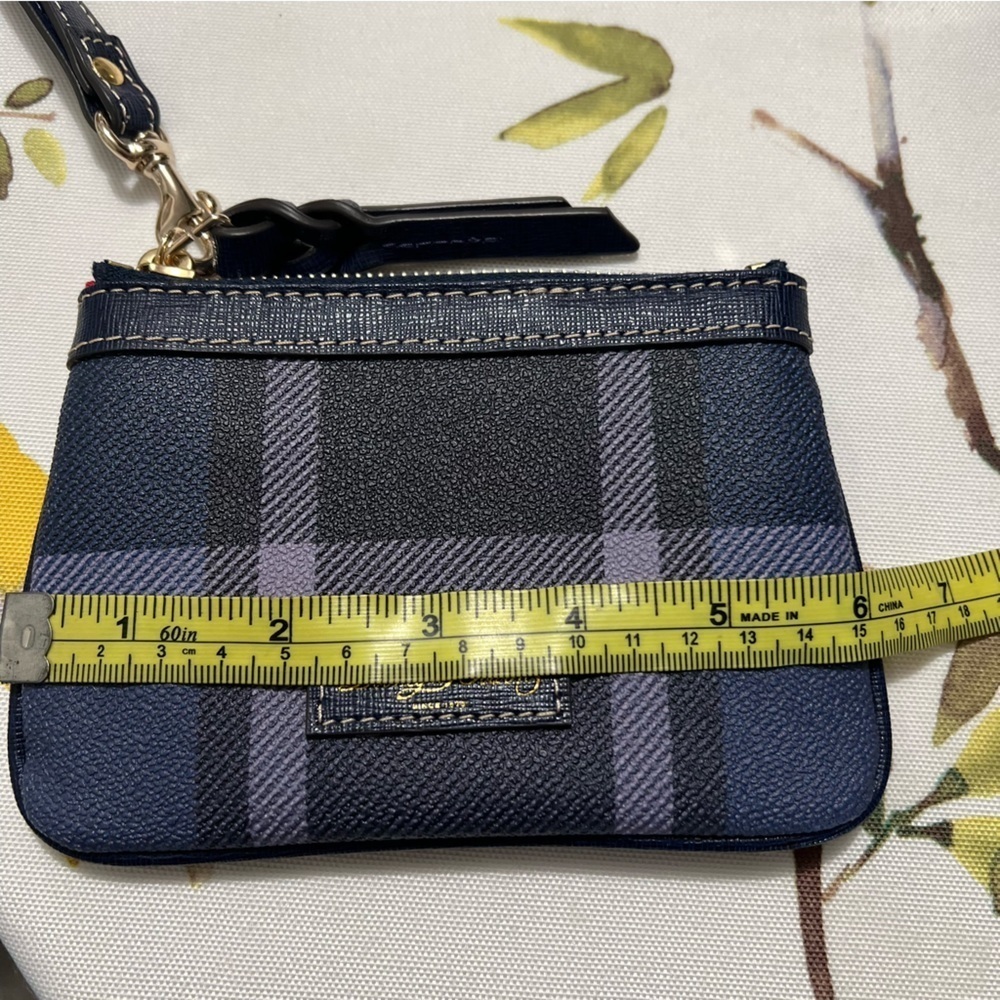 Dooney & Bourke Wristlet NWOT - Picture 8 of 11